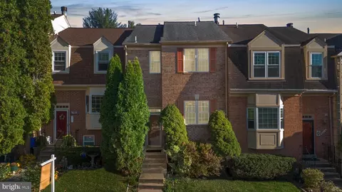 5614 Hogenhill Ter, Rockville, MD 20853