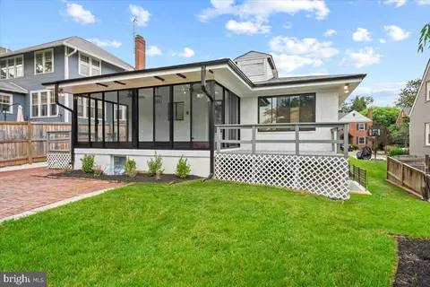Exterior - 9506 Biltmore Dr, Silver Spring, MD 20901 photo 10 of 15