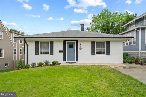Exterior - 9506 Biltmore Dr, Silver Spring, MD 20901 photo 2 of 15