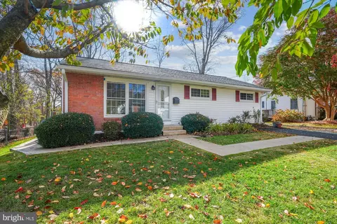 117 Tulip Dr, Gaithersburg, MD 20877