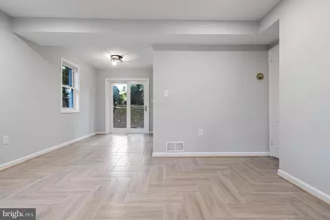1012 Carson St, Silver Spring, MD 20901 photo 4