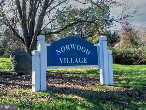16016 Wallingford Rd, Silver Spring, MD 20906 photo 2
