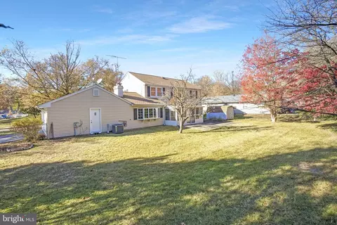 Exterior - 14001 Beechvue Ln, Silver Spring, MD 20906 photo 3 of 4