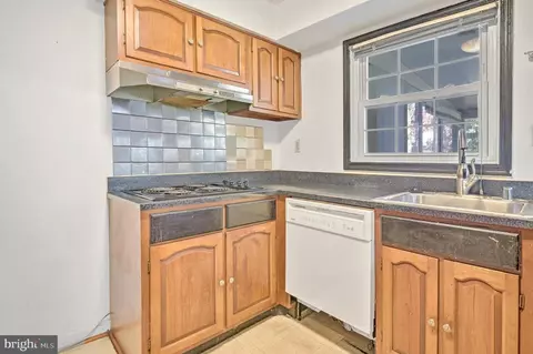 Kitchen - 14001 Beechvue Ln, Silver Spring, MD 20906 photo 3 of 3
