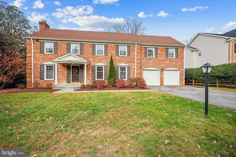 9029 Willow Valley Dr, Potomac, MD 20854