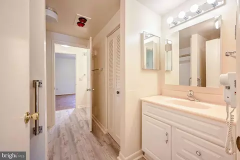 3542 Chiswick Ct #38-K, Silver Spring, MD 20906 photo 16