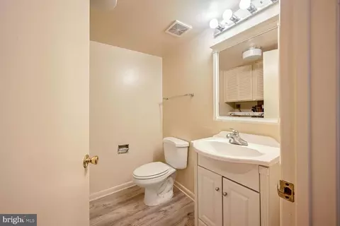 3542 Chiswick Ct #38-K, Silver Spring, MD 20906 photo 9