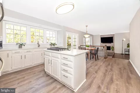 Kitchen - 143 Amberleigh Dr, Silver Spring, MD 20905 photo 4 of 6