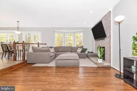 Living - 143 Amberleigh Dr, Silver Spring, MD 20905 photo 3 of 4