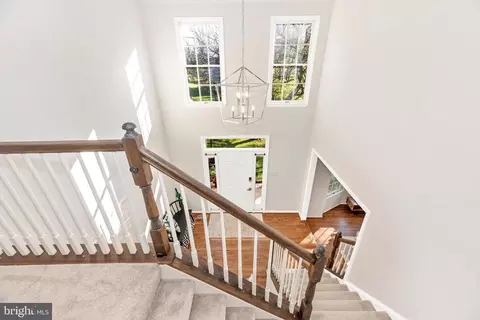 Entry Way - 143 Amberleigh Dr, Silver Spring, MD 20905 photo 4 of 5