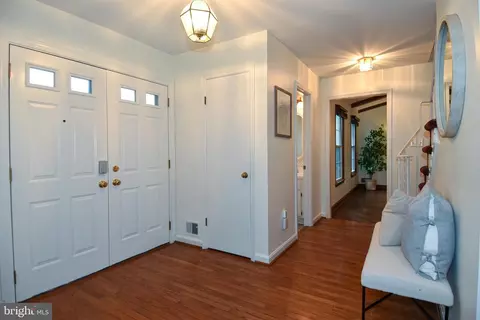 5 Montford Ct, Silver Spring, MD 20905 photo 4