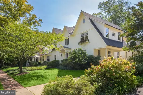 8 E Melrose St, Chevy Chase, MD 20815