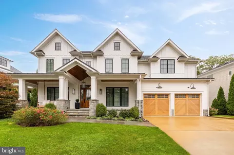 8006 Maple Ridge Rd, Bethesda, MD 20814