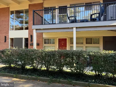 3411 University Blvd W #204, Kensington, MD 20895