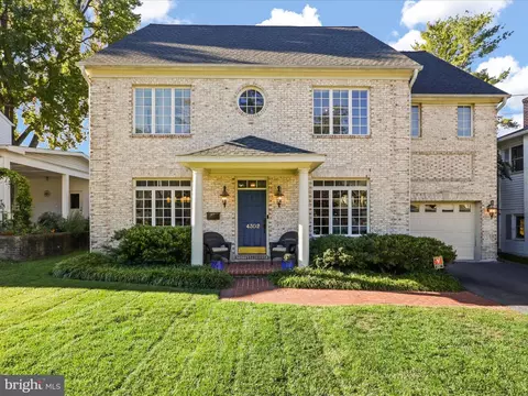 4302 Colchester Dr, Kensington, MD 20895