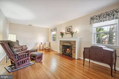 10209 Edgewood Ave, Silver Spring, MD 20901 photo 5