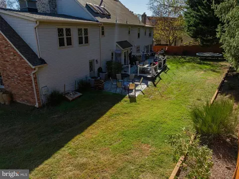 Exterior - 15304 Watergate Rd, Silver Spring, MD 20905 photo 11 of 18
