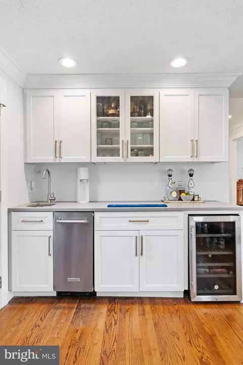 Kitchen - 15304 Watergate Rd, Silver Spring, MD 20905 photo 6 of 6