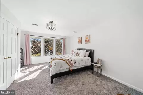 Bedroom - 15304 Watergate Rd, Silver Spring, MD 20905 photo 5 of 6