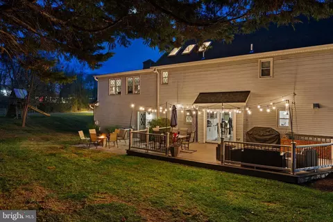 Exterior - 15304 Watergate Rd, Silver Spring, MD 20905 photo 12 of 18