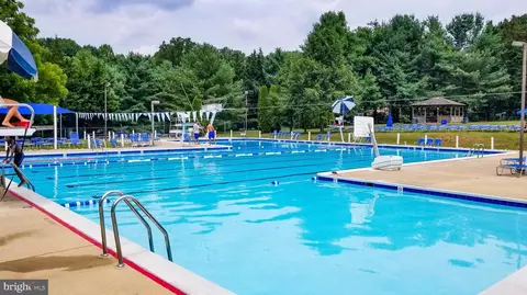 Exterior - 15304 Watergate Rd, Silver Spring, MD 20905 photo 17 of 18