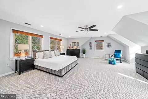 Bedroom - 15304 Watergate Rd, Silver Spring, MD 20905 photo 1 of 6