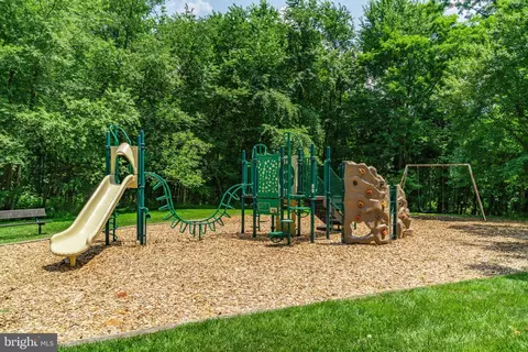 View/Area - 15304 Watergate Rd, Silver Spring, MD 20905 photo 7 of 7