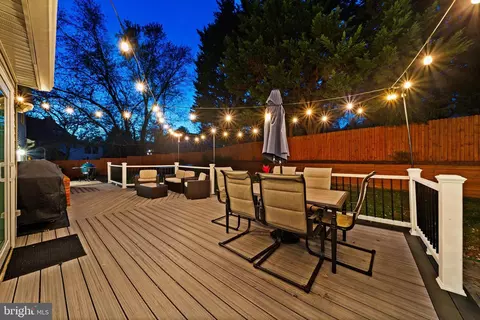 Exterior - 15304 Watergate Rd, Silver Spring, MD 20905 photo 4 of 18