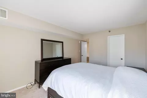 15100 Interlachen Dr #4 -816, Silver Spring, MD 20906 photo 19