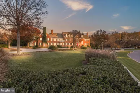 11401 Highland Farm Ct, Potomac, MD 20854