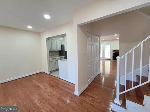 Entry Way - 17427 Hoskinson Rd, Poolesville, MD 20837 photo 2 of 7