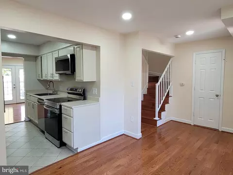 Entry Way - 17427 Hoskinson Rd, Poolesville, MD 20837 photo 1 of 7