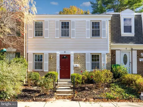 8 Goodport Ct, Gaithersburg, MD 20878
