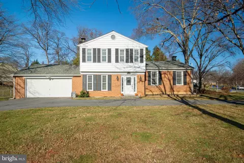 708 Piping Rock Dr, Silver Spring, MD 20905 photo 2