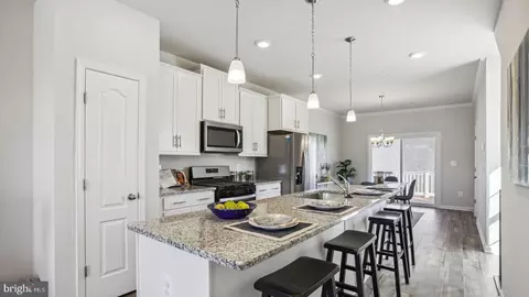 10012 Harper Vale Rd, Montgomery Village, MD 20886