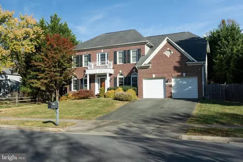 2613 Northrup Dr, Rockville, MD 20850