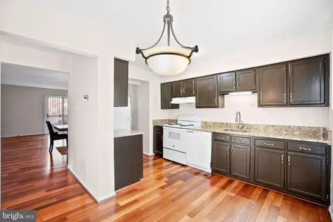 Kitchen - 14809 Melfordshire Way, Silver Spring, MD 20906 photo 1 of 2