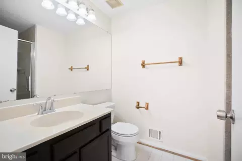 Bath - 14809 Melfordshire Way, Silver Spring, MD 20906 photo 1 of 2