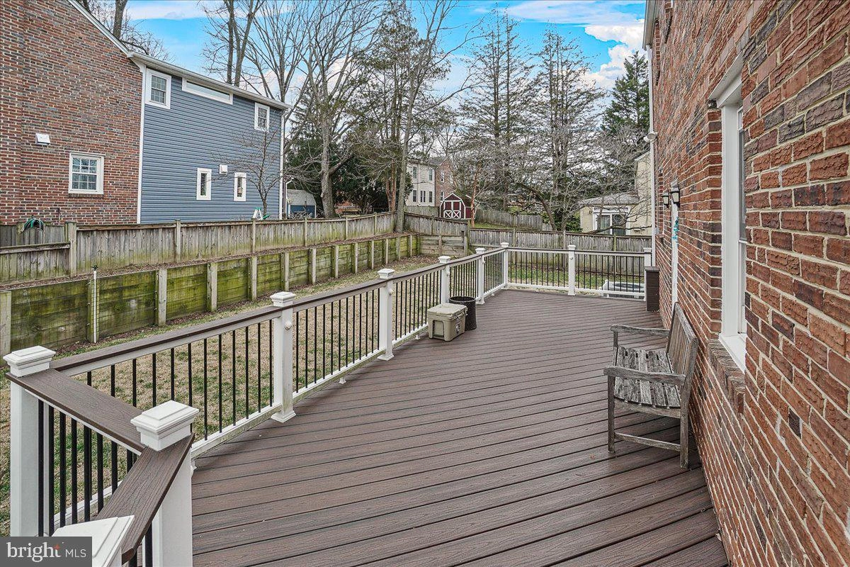 Exterior - 1000 Dennis Ave, Silver Spring, MD 20901 photo 8 of 16