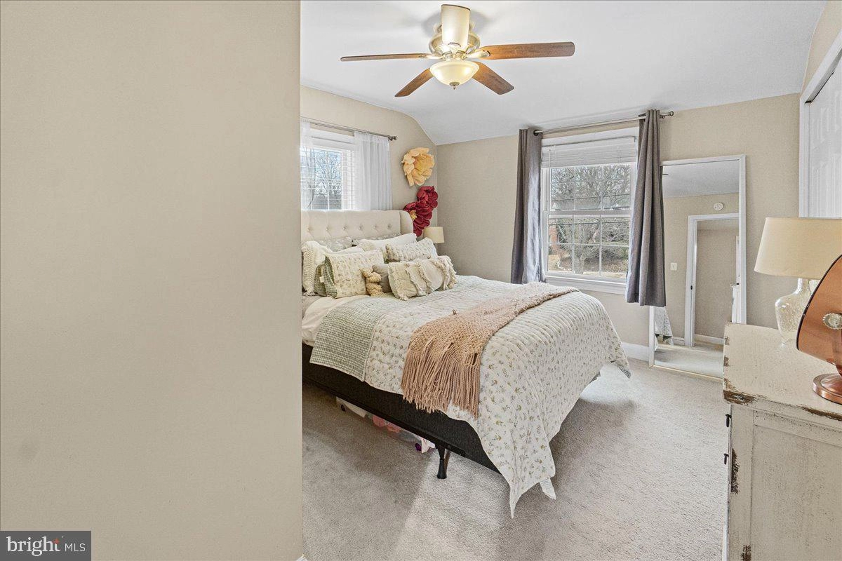 Bedroom - 1000 Dennis Ave, Silver Spring, MD 20901 photo 2 of 6