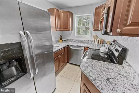 Kitchen - 1000 Dennis Ave, Silver Spring, MD 20901 photo 1 of 4