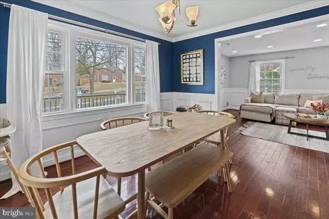 Dining - 1000 Dennis Ave, Silver Spring, MD 20901 photo 4 of 5