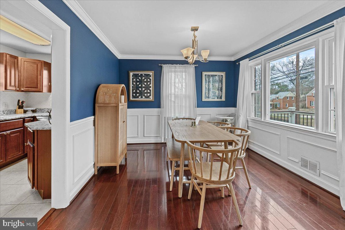 Dining - 1000 Dennis Ave, Silver Spring, MD 20901 photo 5 of 5