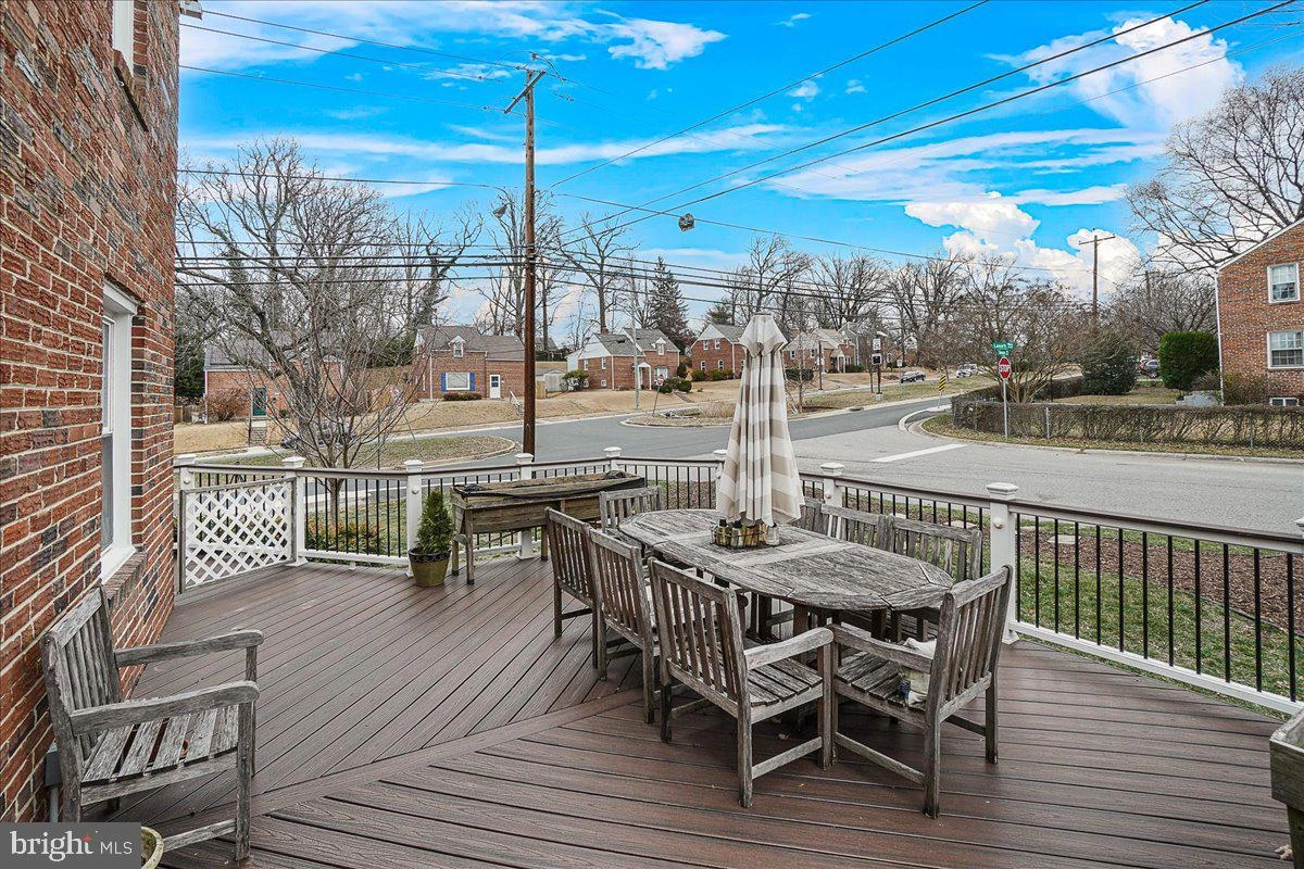 Exterior - 1000 Dennis Ave, Silver Spring, MD 20901 photo 7 of 16