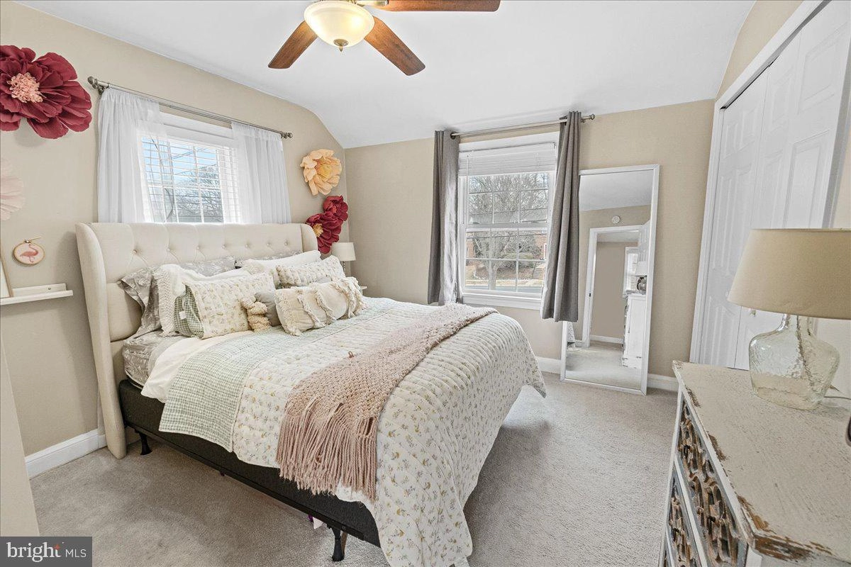 Bedroom - 1000 Dennis Ave, Silver Spring, MD 20901 photo 1 of 6