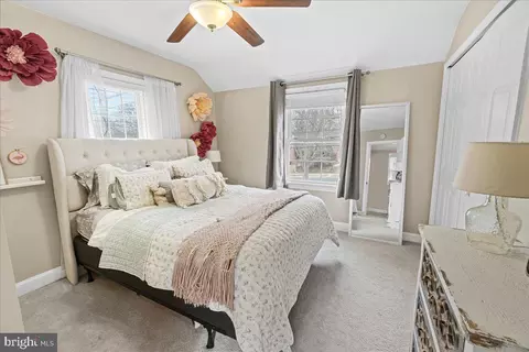 Bedroom - 1000 Dennis Ave, Silver Spring, MD 20901 photo 1 of 6