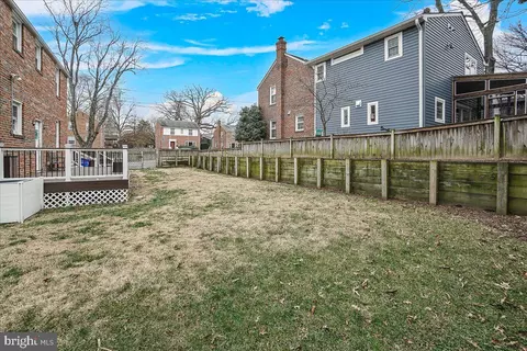Exterior - 1000 Dennis Ave, Silver Spring, MD 20901 photo 12 of 16