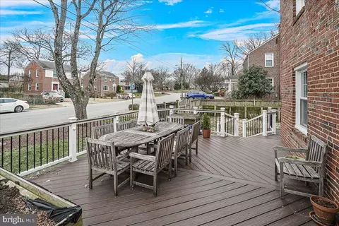 Exterior - 1000 Dennis Ave, Silver Spring, MD 20901 photo 6 of 16