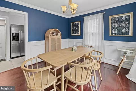 Dining - 1000 Dennis Ave, Silver Spring, MD 20901 photo 3 of 5