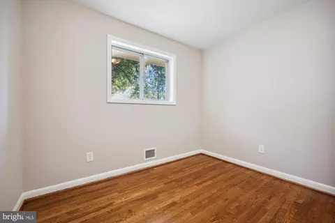 9708 Belvedere Pl, Silver Spring, MD 20910 photo 18